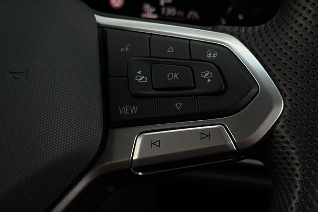 VOLKSWAGEN Golf Photo 17