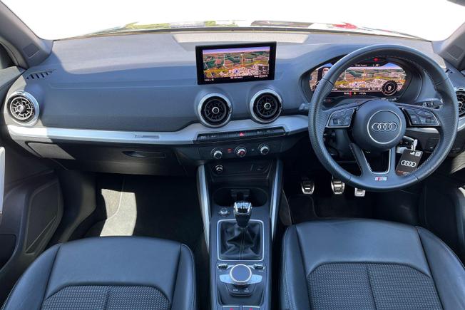 AUDI Q2 Photo 10