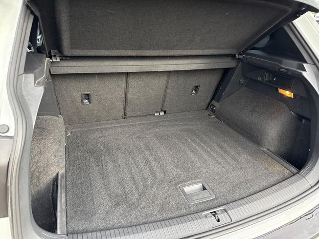 VOLKSWAGEN Tiguan Photo 12