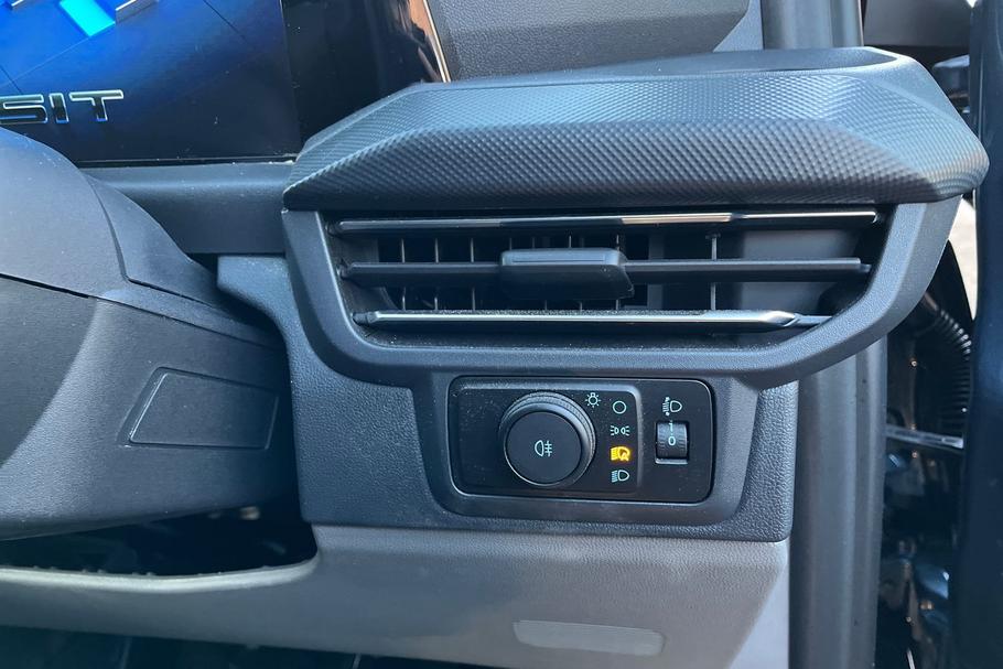 Used Ford TRANSIT CUSTOM 27