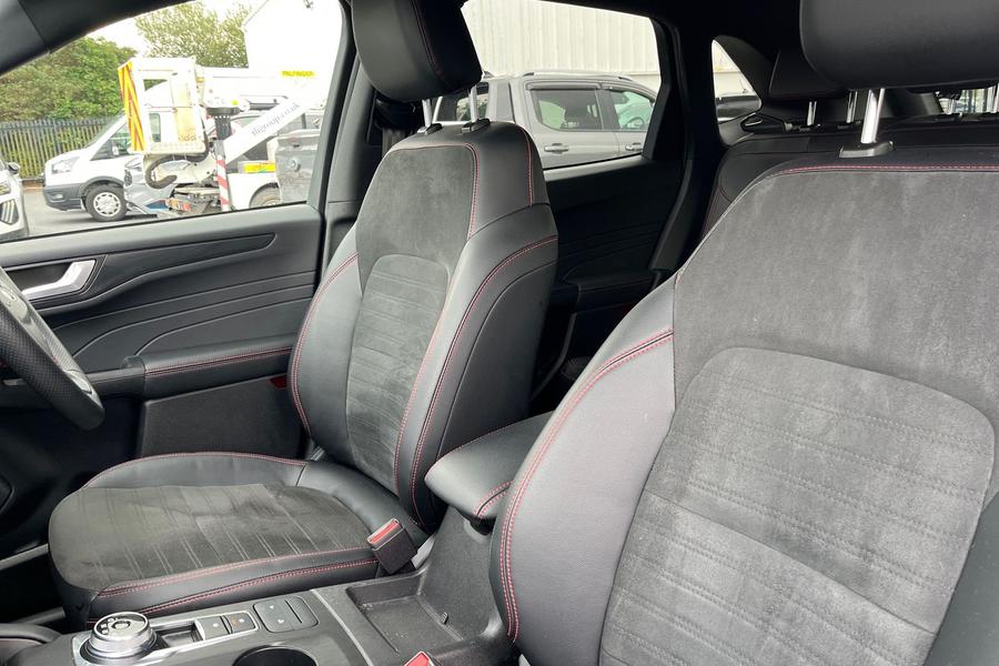 Ford KUGA Photo autoimg-4e791107c5d6f777b80ab616b9be3280bafe0666.jpg