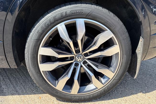 VOLKSWAGEN Touareg Photo 34