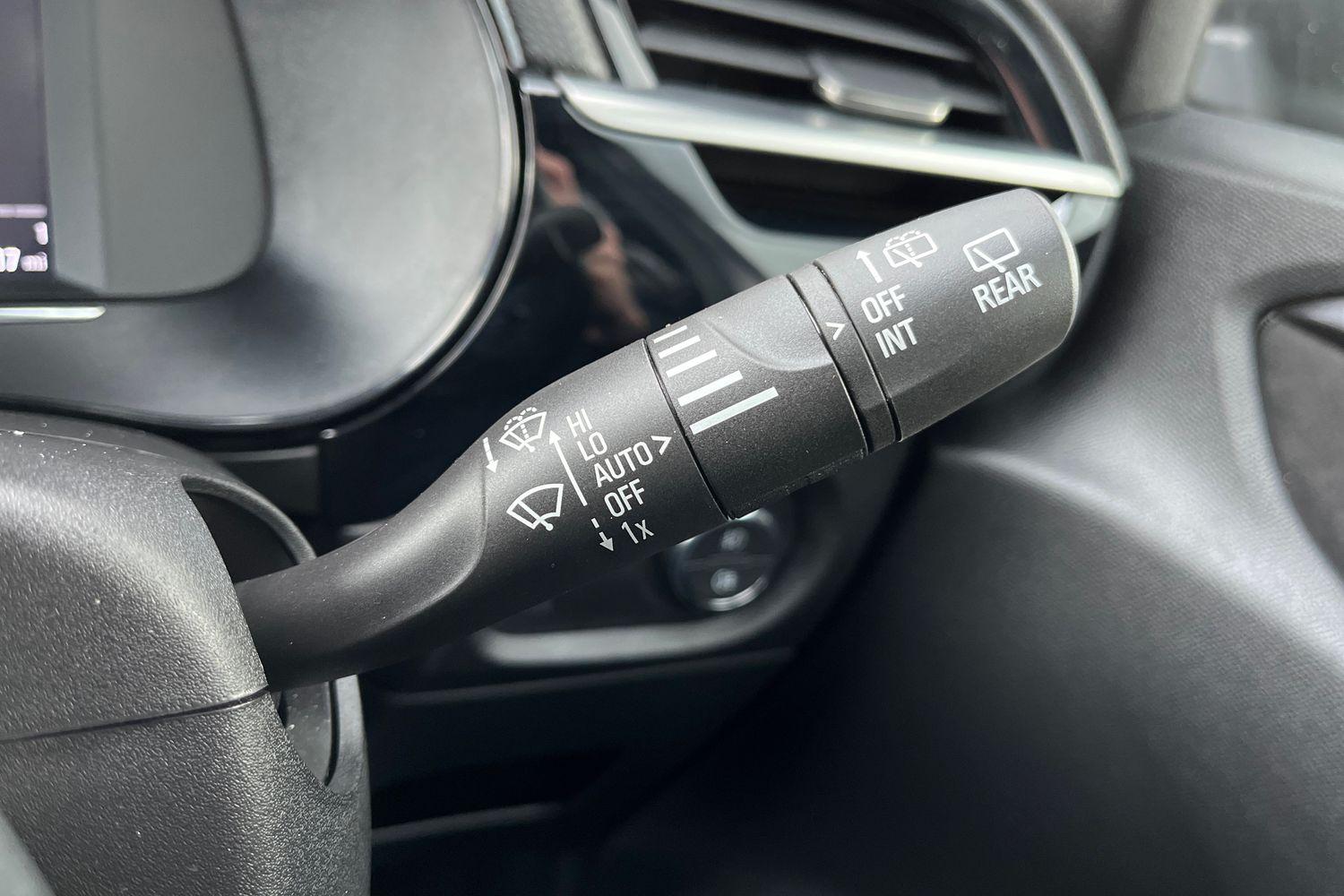 Vauxhall CORSA Photo 14