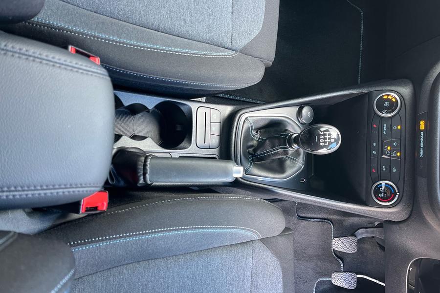 Ford Fiesta Photo autoimg-4e88764cb77186cfb910cf7262e6ccd17e5461f3.jpg