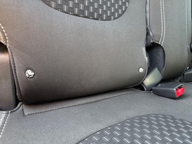 RENAULT Captur Photo 23