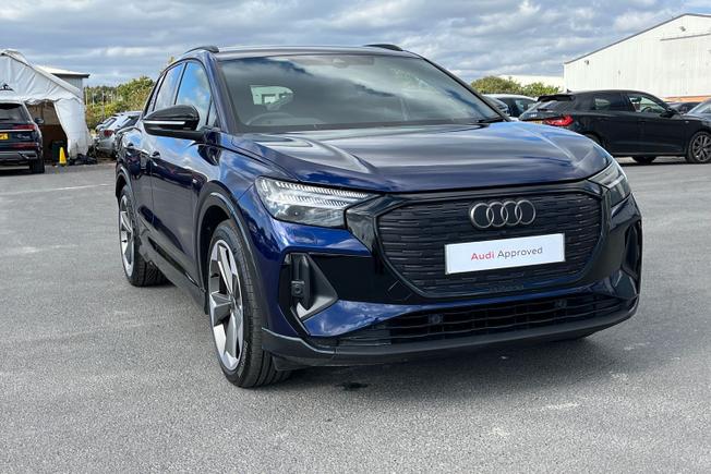AUDI Q4 e-tron Photo 22