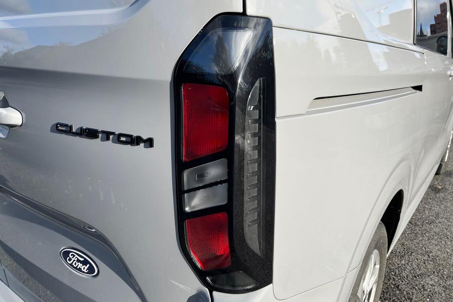 Used Ford TRANSIT CUSTOM 28