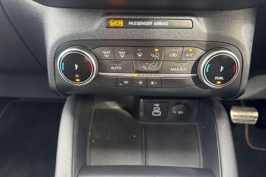 Ford KUGA Photo autoimg-4e8c715c17925c55ba15b6fd48f10b1a15126db8.jpg