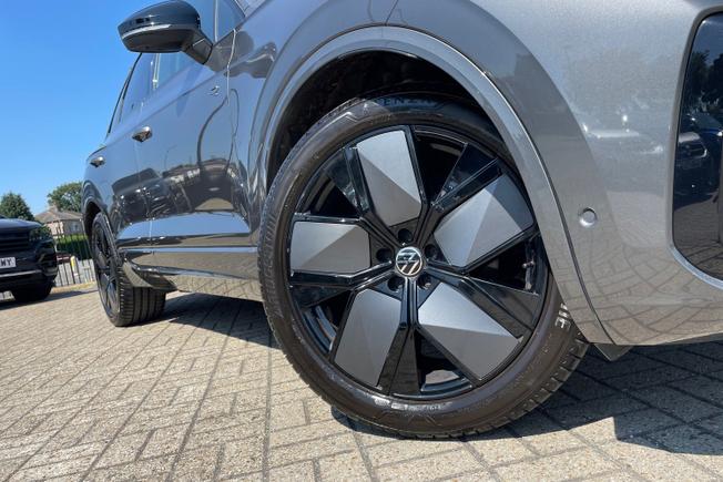VOLKSWAGEN Touareg Photo 46