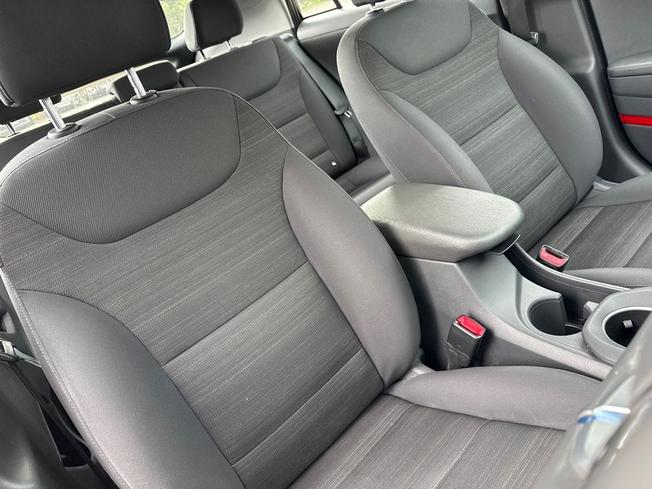 HYUNDAI Ioniq Photo 28