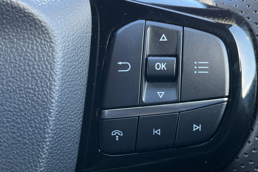 Ford PUMA Photo autoimg-4e93dc69e35b8ddd2bceffb1689261f0446a5256.jpg