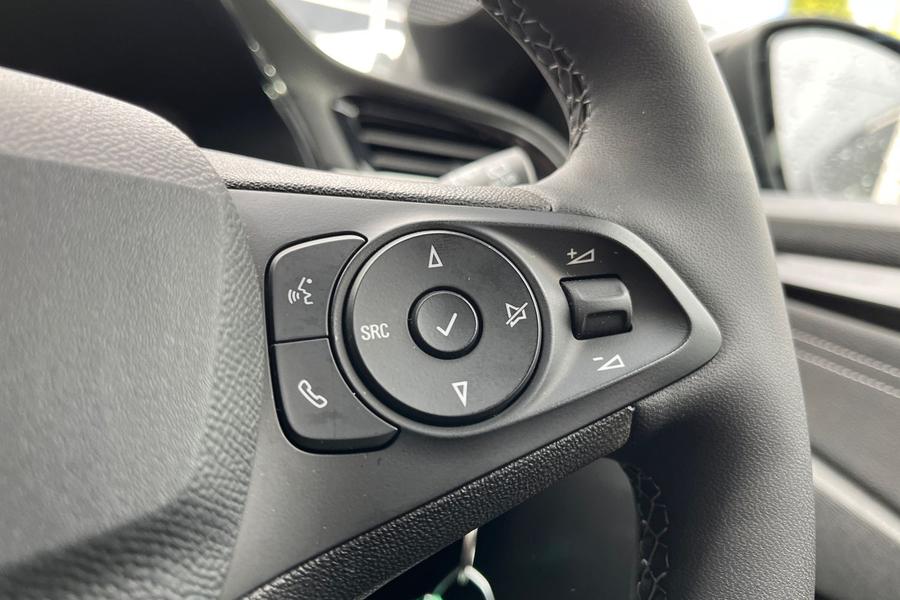 Vauxhall CORSA Photo autoimg-4e98ea56a177704e7af68312d689ff3ec5ece7eb.jpg