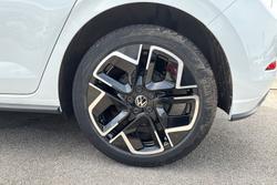 VOLKSWAGEN Polo Photo 5