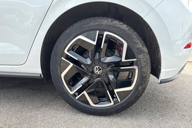 VOLKSWAGEN Polo Photo 5
