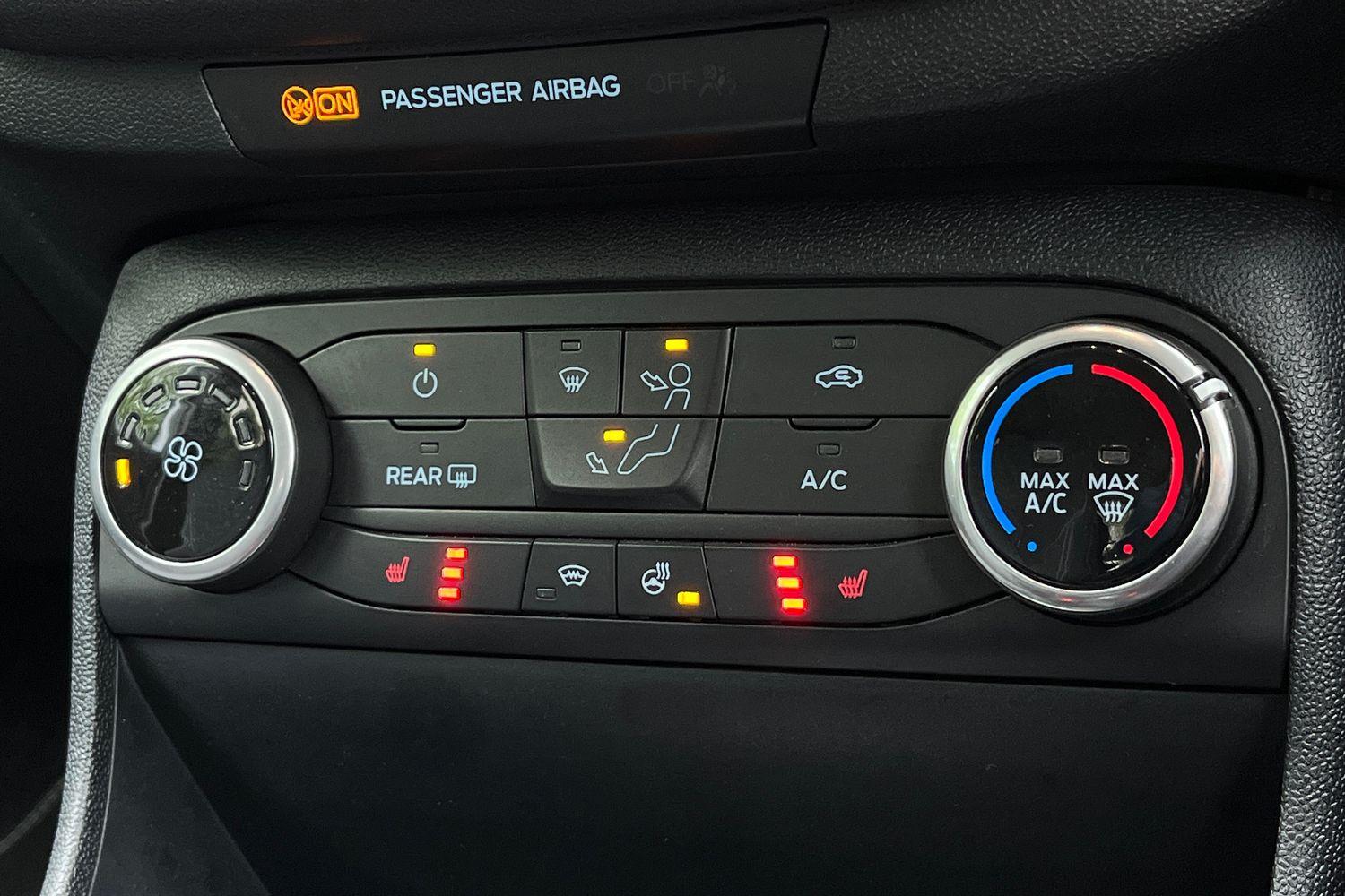 Ford Fiesta Photo 32