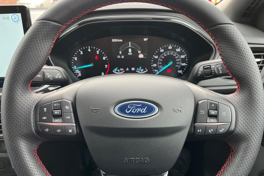 Ford Focus Photo autoimg-4ea2b94c696aad69317568f5ffcd56e357990cb6.jpg