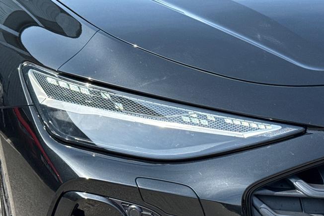 AUDI A6 Saloon Photo 19