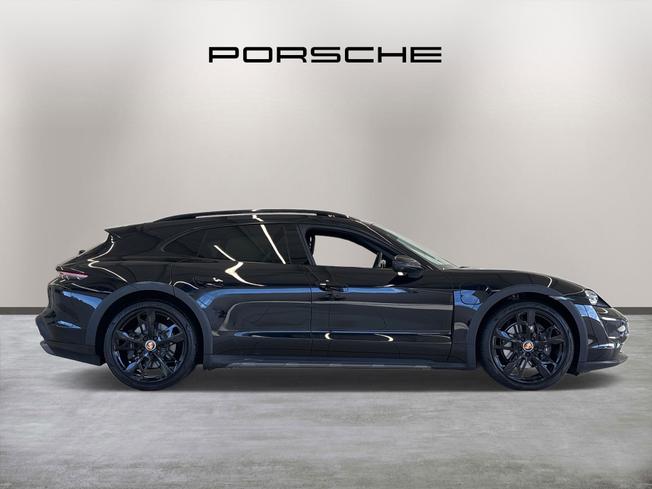 PORSCHE Taycan Photo 8