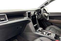 VOLKSWAGEN Amarok Photo 2