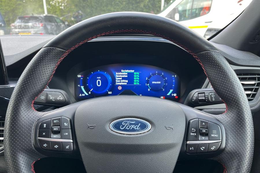 Ford KUGA Photo autoimg-4eaaeb45baea9065f6179109cedc986ad381d25a.jpg
