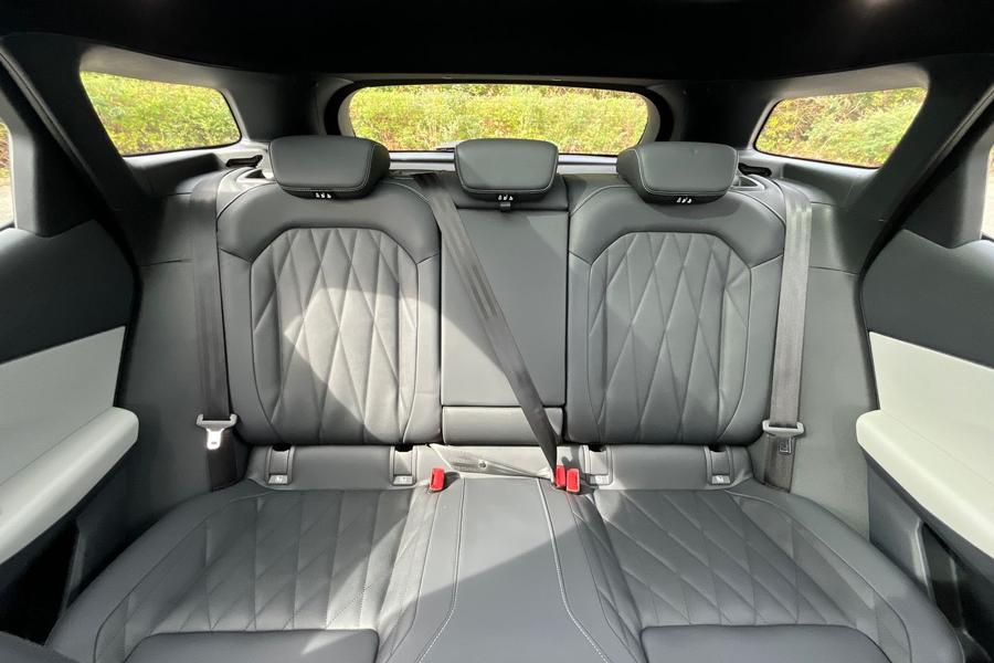 Ford Explorer Photo autoimg-4eab9c16717e8d2583e04732cde52473ec7c4a76.jpg
