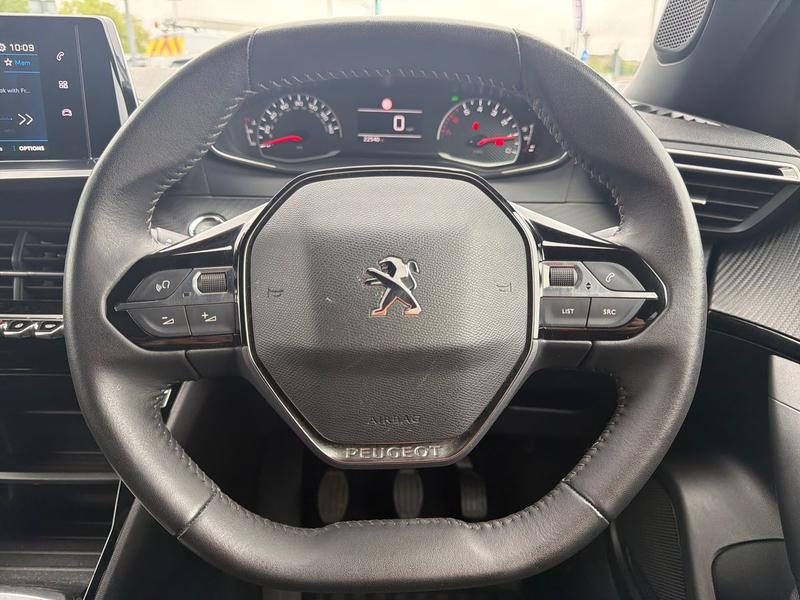Used Peugeot 2008 VO23WNE 32