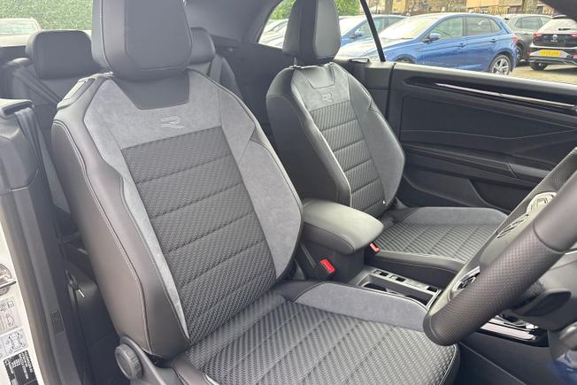 VOLKSWAGEN T-Roc Photo 27