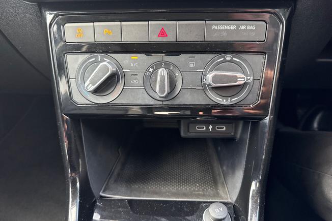 VOLKSWAGEN T-Cross Photo 29