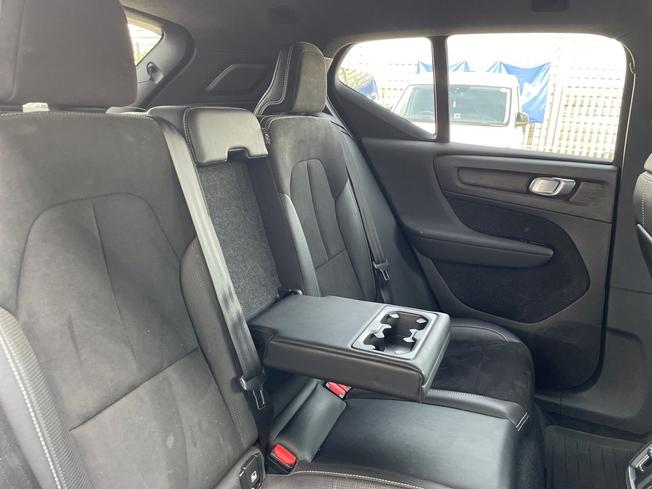 VOLVO XC40 Photo 36