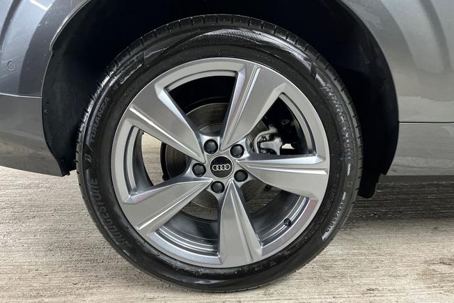 AUDI Q3 Photo 5