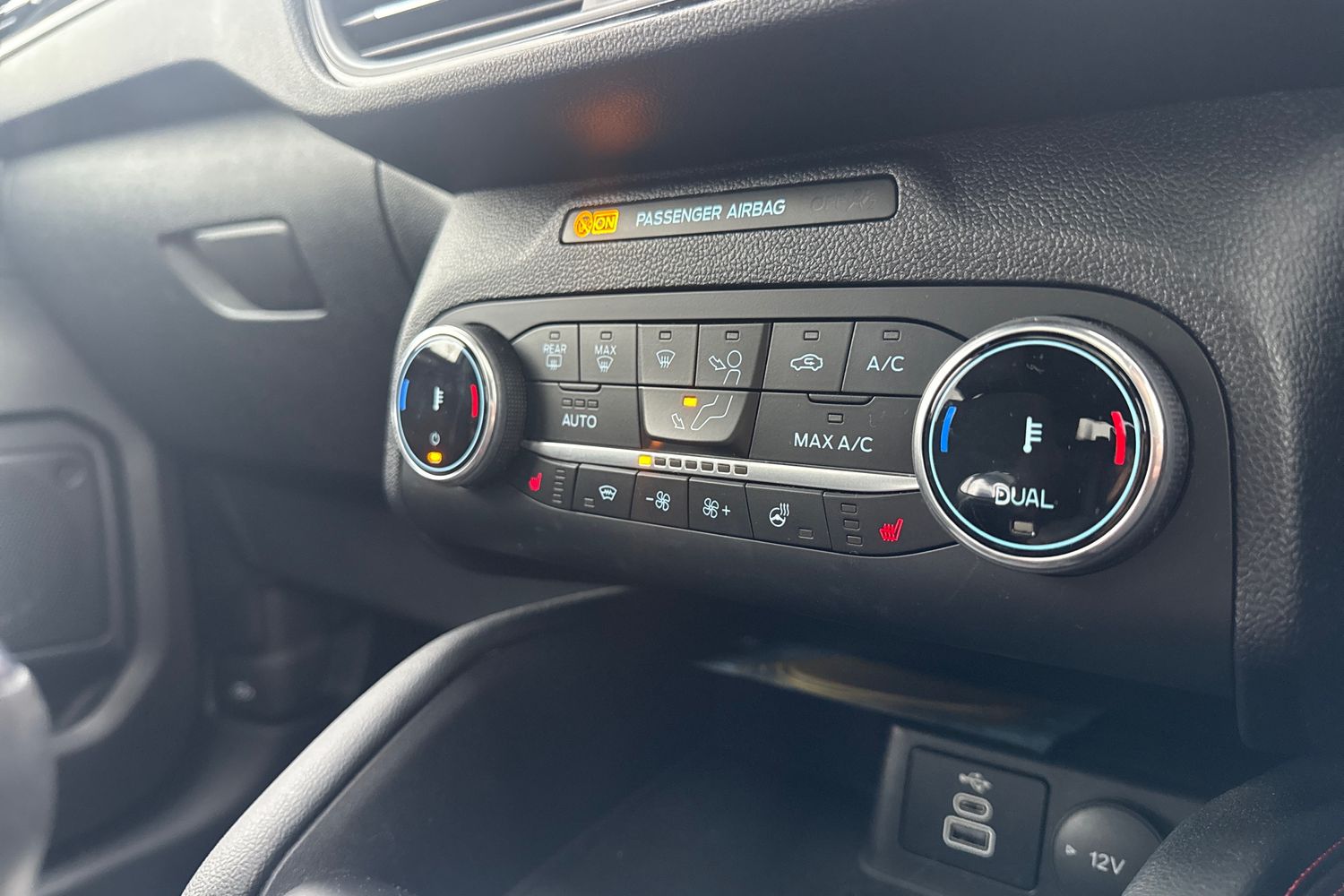 Ford KUGA Photo 30