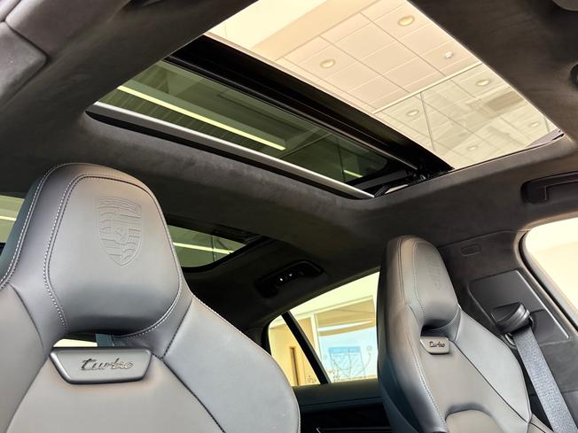 PORSCHE Panamera Photo 28