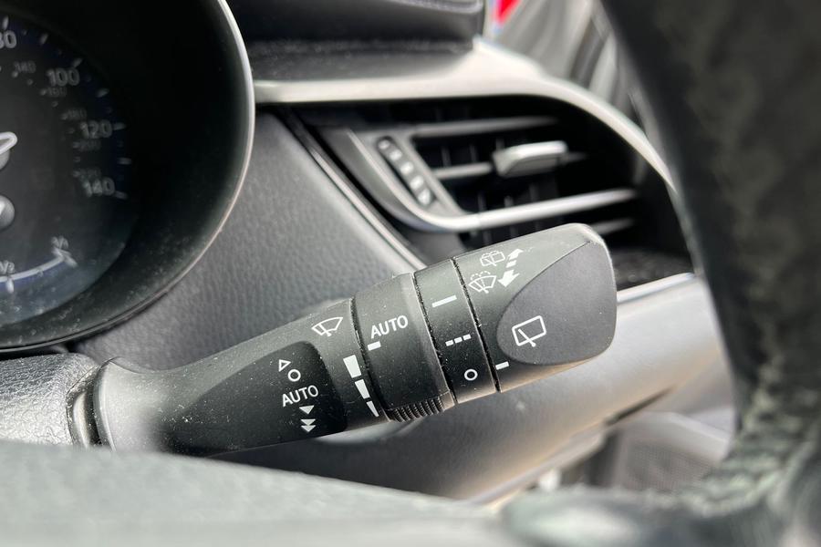 Toyota C-HR Photo autoimg-4ec7526a4c79a00676fc5c1ba34d4d16da5aedd9.jpg