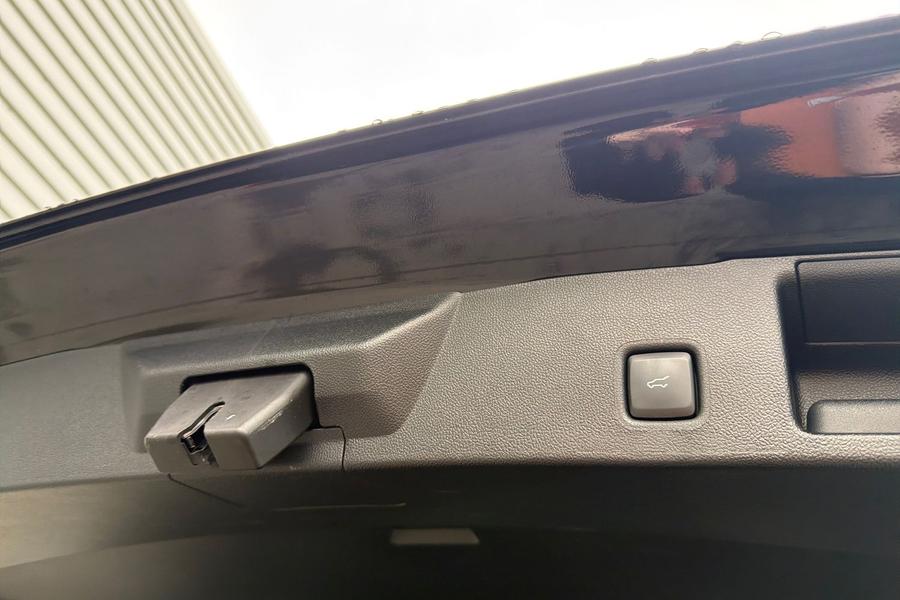 Ford KUGA Photo autoimg-4ec7f94fe1232a4260d349654bf55fb6a90d7a9d.jpg