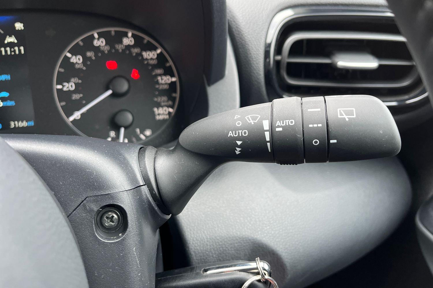 Toyota YARIS Photo 14