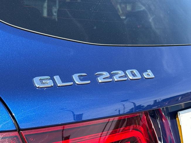 MERCEDES-BENZ GLC Photo 30