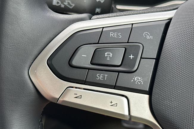 VOLKSWAGEN Polo Photo 16