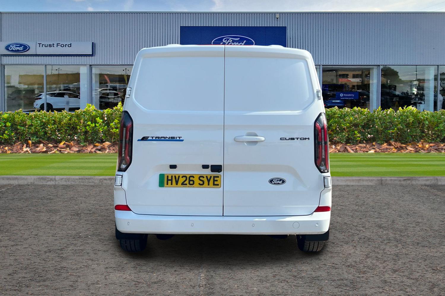 Ford E-TRANSIT CUSTOM Photo 12