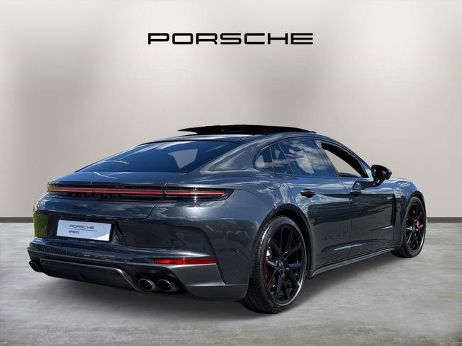 PORSCHE Panamera Photo 7