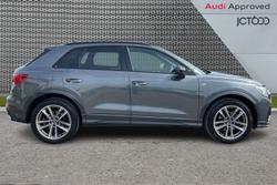 AUDI Q3 Photo 4