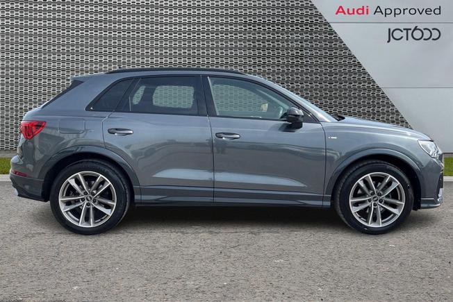 AUDI Q3 Photo 4