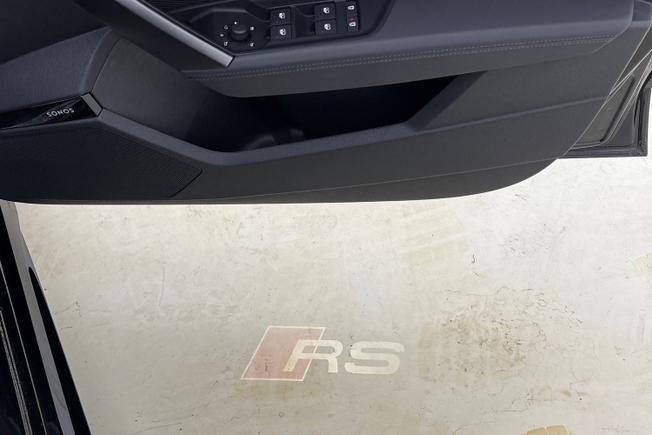 AUDI RS3 Photo 23