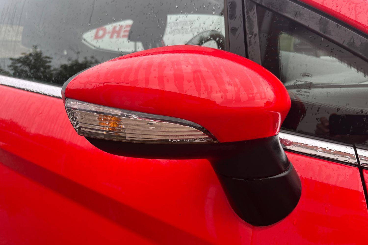 Ford FIESTA Photo 38
