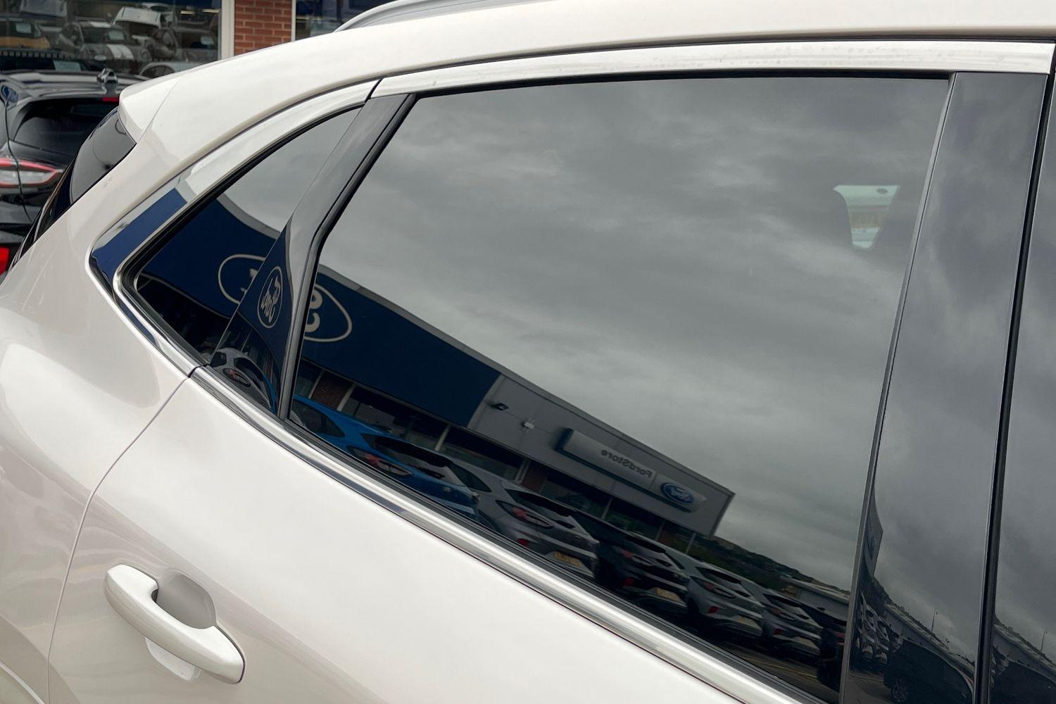 Ford KUGA Photo 38