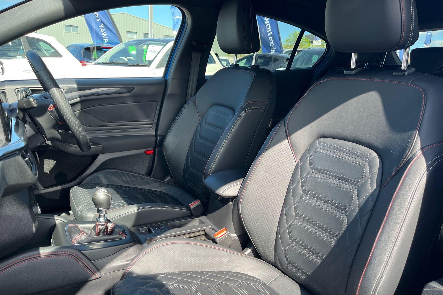 Ford FOCUS Photo 18