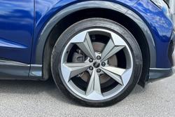 AUDI Q4 e-tron Photo 5