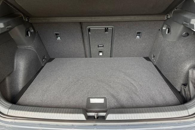 VOLKSWAGEN Golf Photo 12
