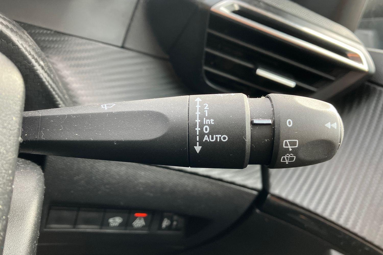 Peugeot 2008 Photo 14