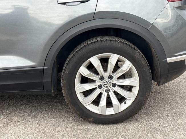 Volkswagen T-Roc Photo 25