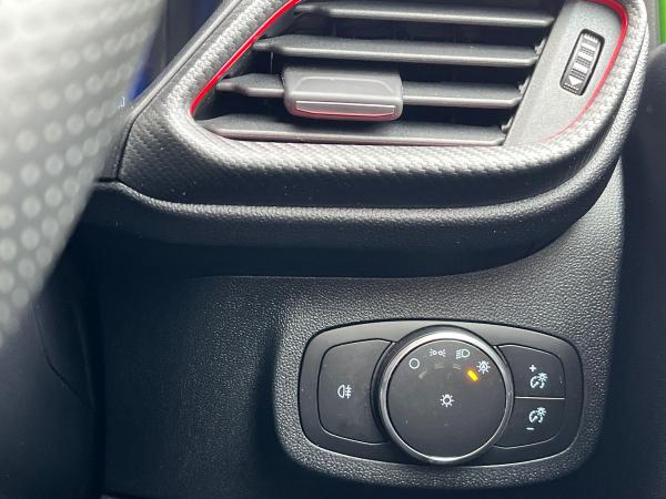 Ford Fiesta Photo autoimg-4f069aa988660d27375773c1087ab5a5d4100a82.jpg